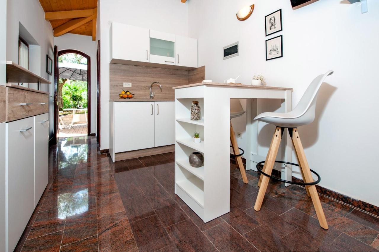 Apartments Carmelo Ровинь Экстерьер фото