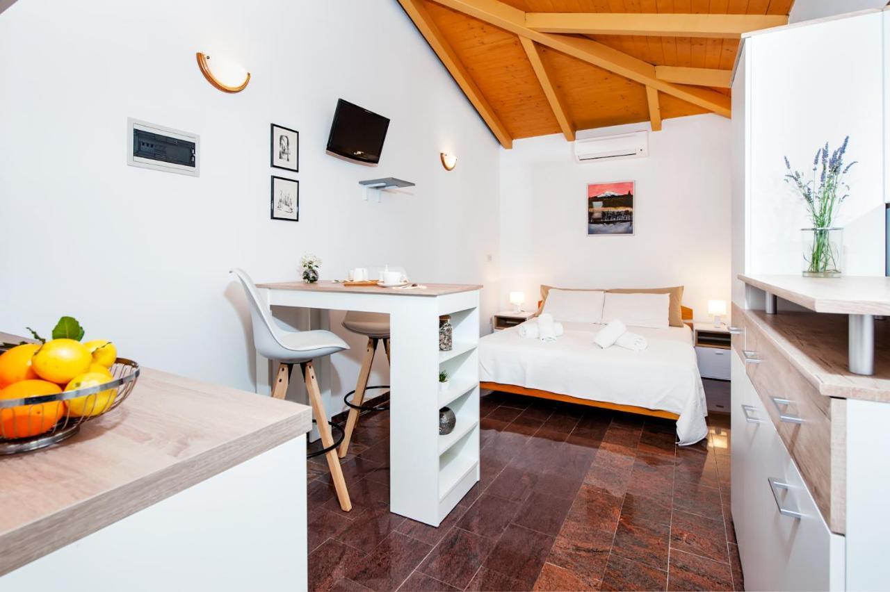 Apartments Carmelo Ровинь Экстерьер фото